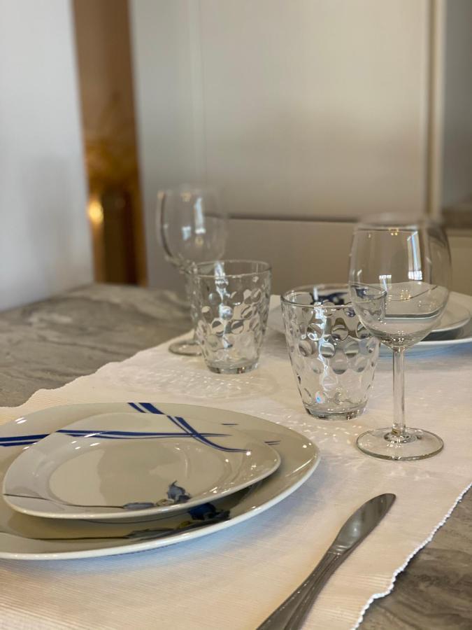 Mel'S Place Тирана Екстер'єр фото