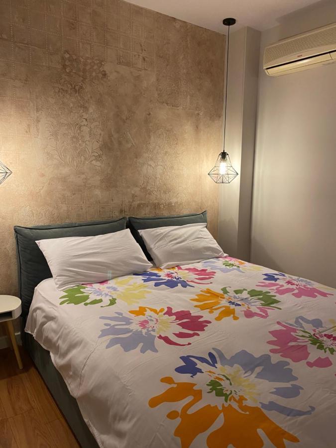 Mel'S Place Тирана Екстер'єр фото