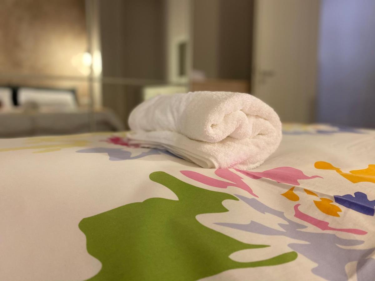 Mel'S Place Тирана Екстер'єр фото